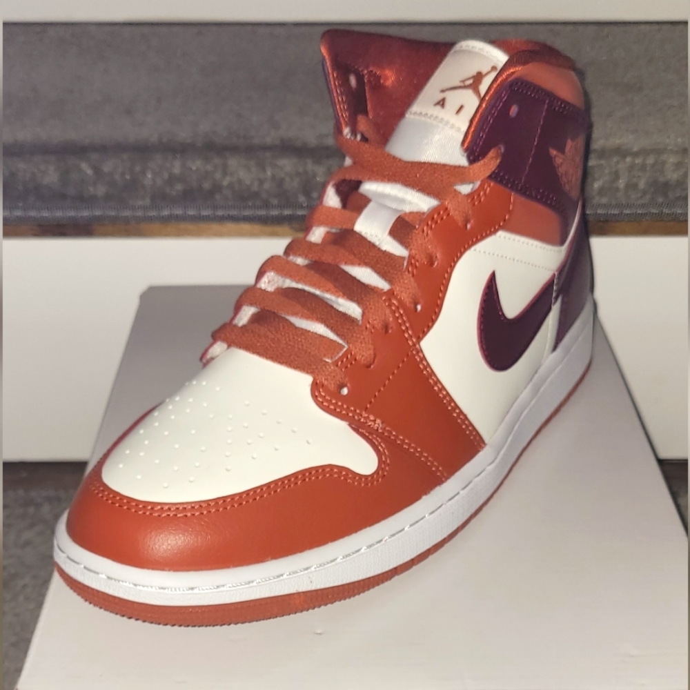 Women's Air Jordan 1 Mid
